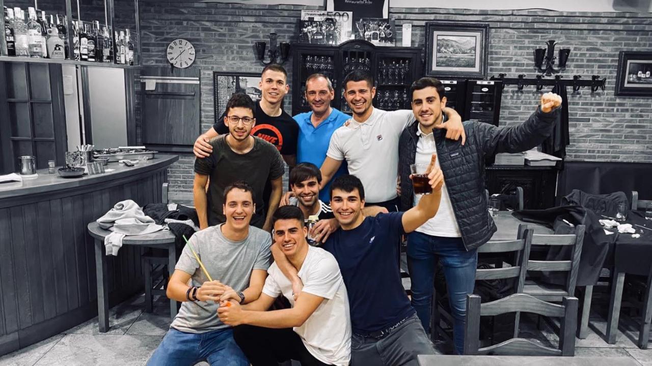 Hostal Ardoi Zizur Mayor Kültér fotó